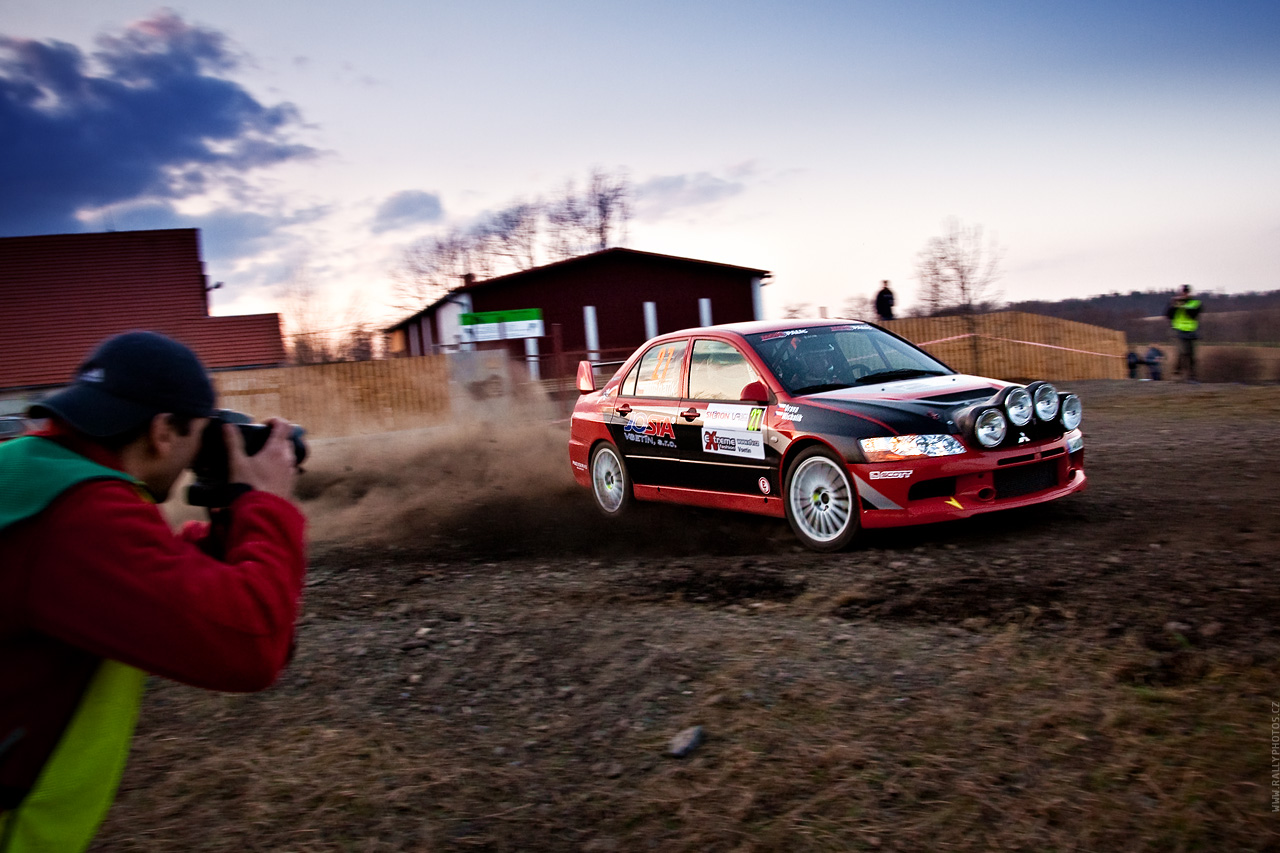 SHERON Valašská Rally 2010 - Michalík Roman - Mitsubishi Lancer EVO IX